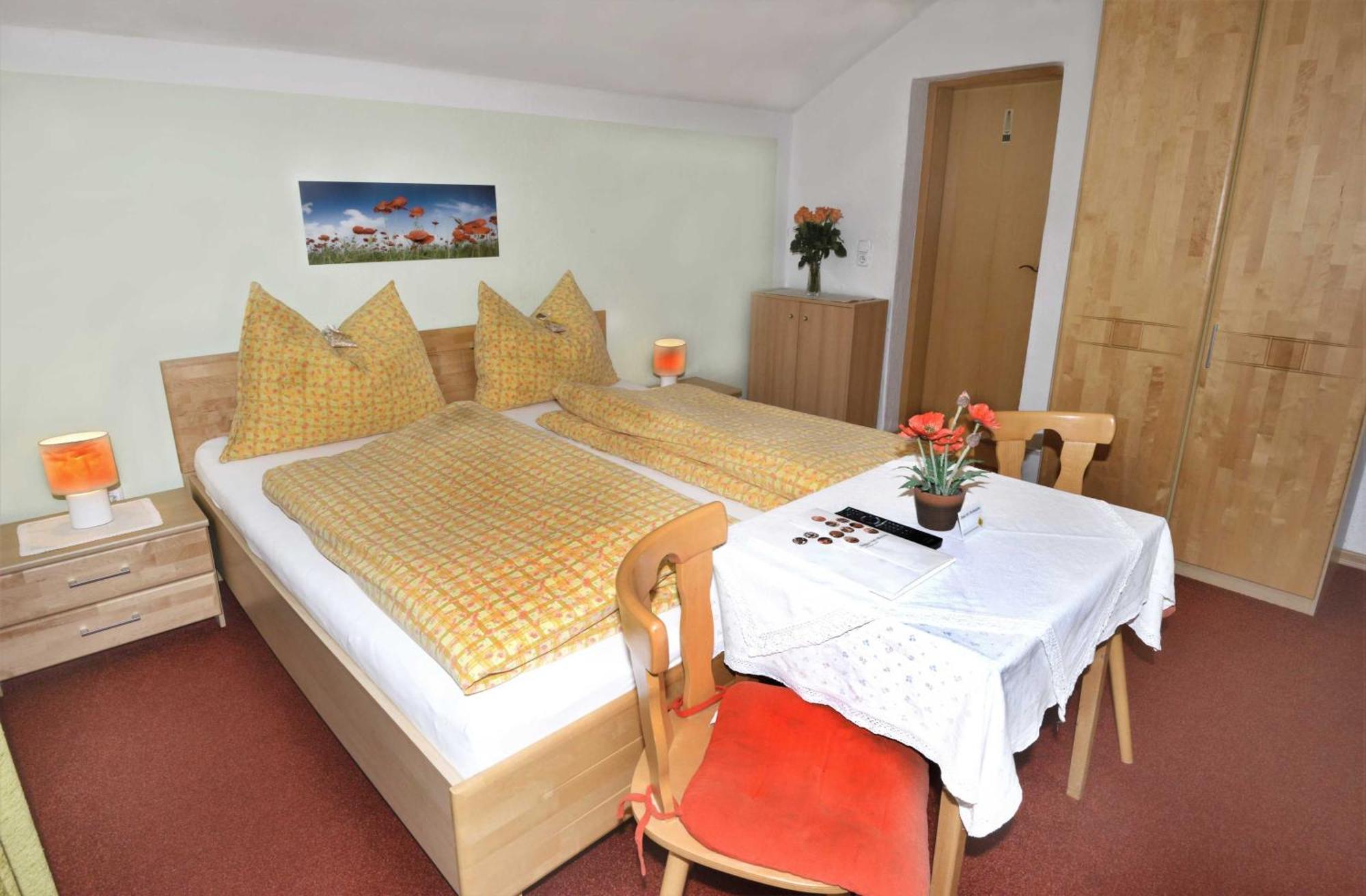 Gaestehaus Sonnenheim Thaur ภายนอก รูปภาพ
