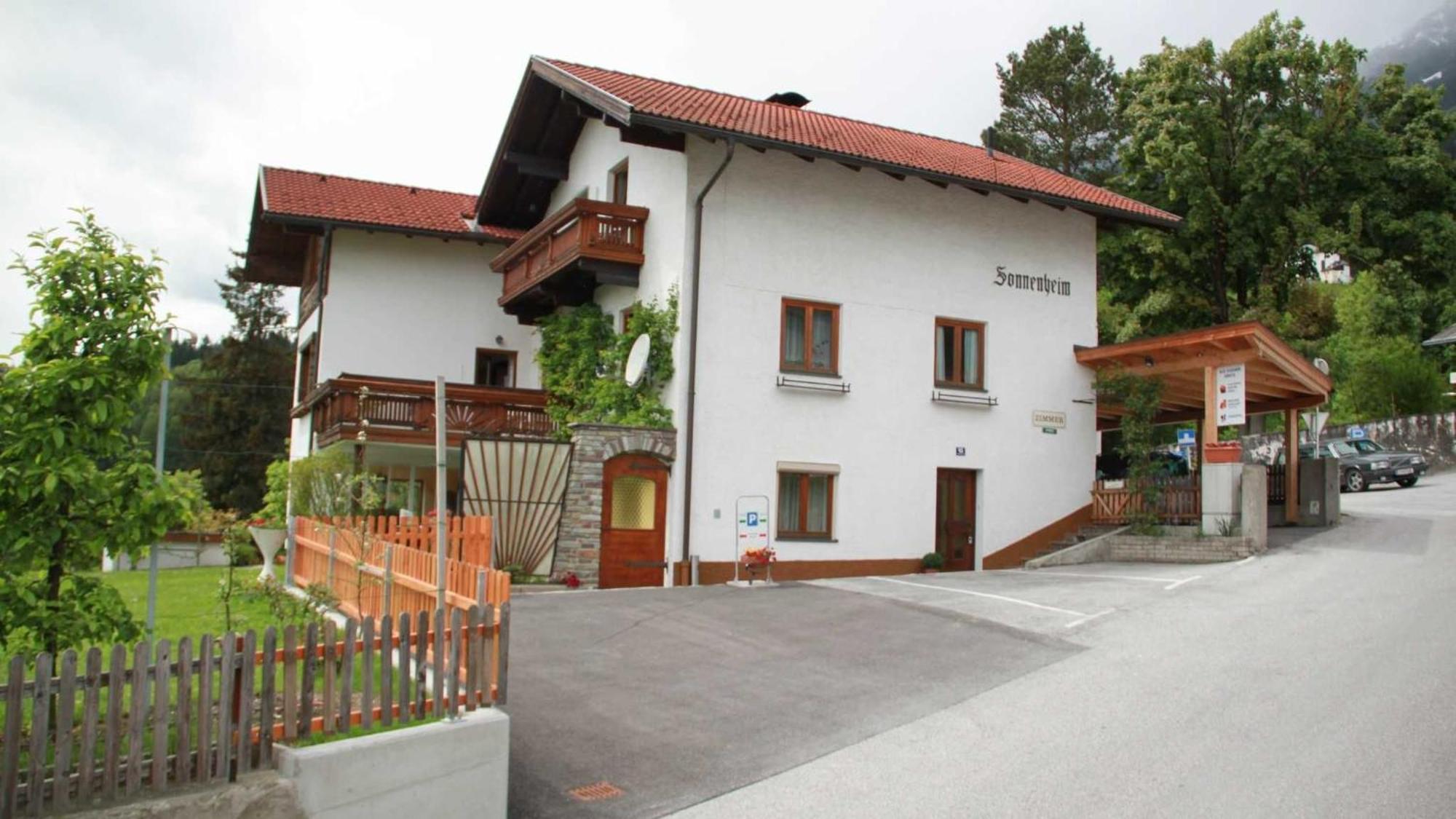 Gaestehaus Sonnenheim Thaur ภายนอก รูปภาพ